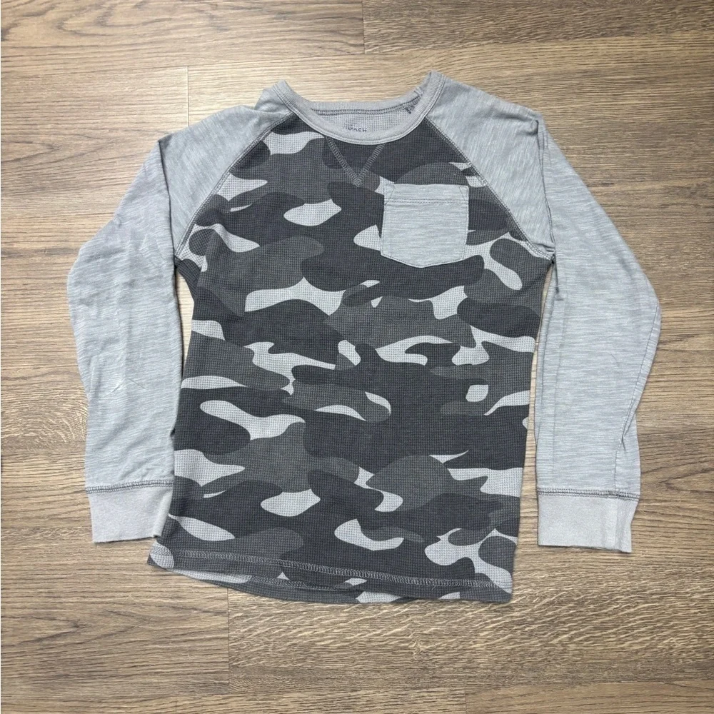 OshKosh B'gosh 8yo Wht/Blue Striped & Gray Camo cuffed LSS, GUC.